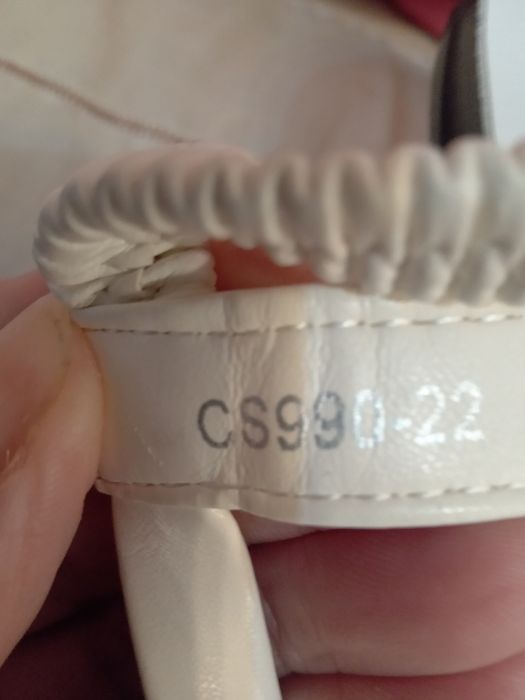 Sandałki dziecięce 36