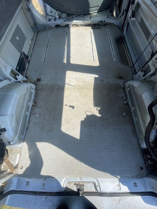 Podloga wykladzina vw t4 multivan lift