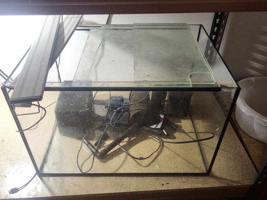 Akwarium 58x40x37wys.