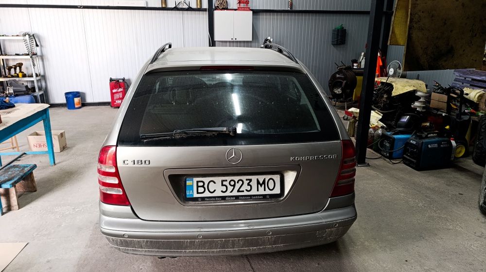 продаю бо стоїть без діла