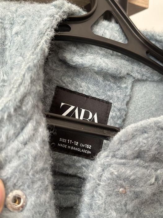 Бомбер букле для дівчинки від бренда ZARA 152 см 11-12 років