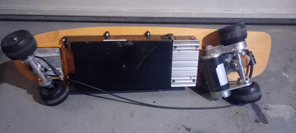 Deskorolka elektryczna  e-glide 42 special używany  deskorolka