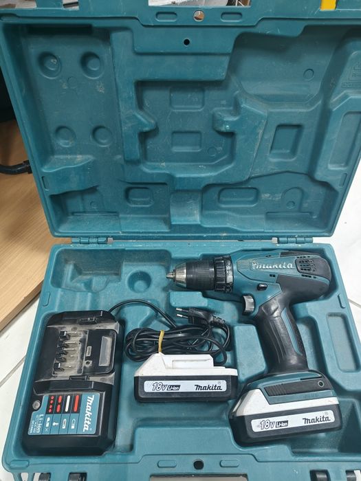 Шуруповерт Makita DF457