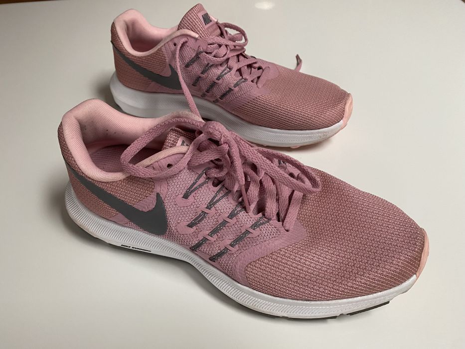 Buty sportowe damskie 38,5 Nike FITSOLE