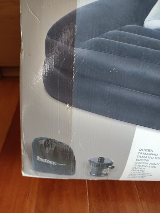 Colchão Insuflável Casal Besteway + Bomba