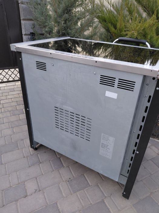 Варочный центр плита Smeg ( spa 42016 )  90см. Индукционная Италия