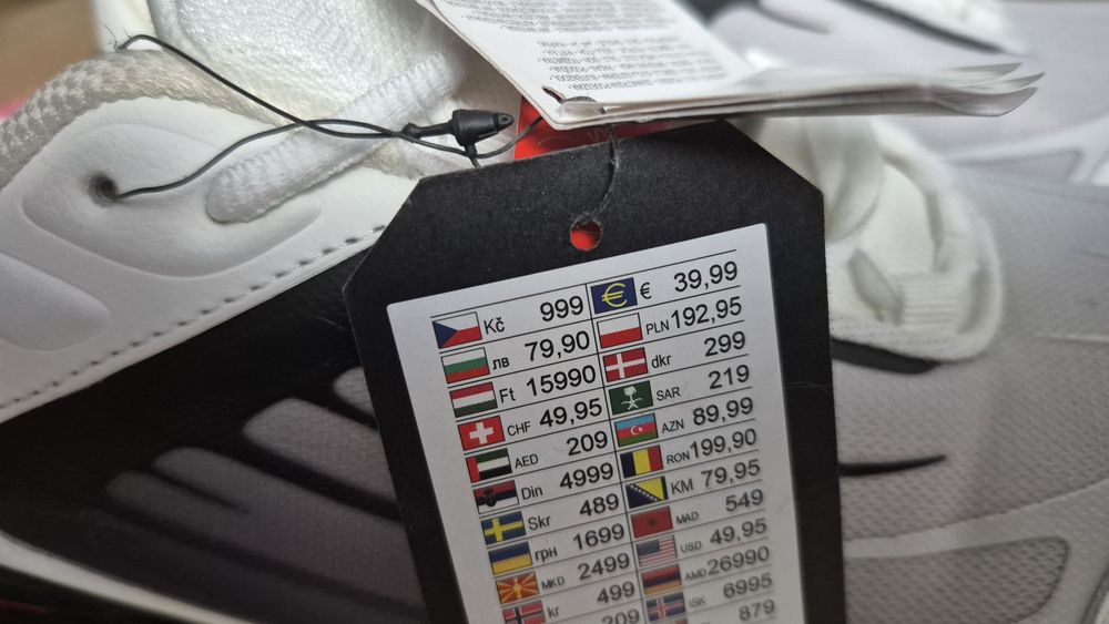 Nowe buty sneakersy marki Black Squad