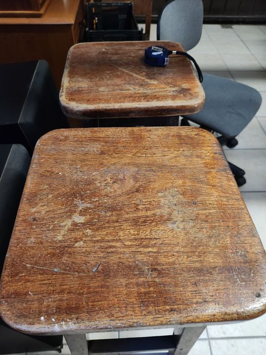 Conjunto de bancos altos