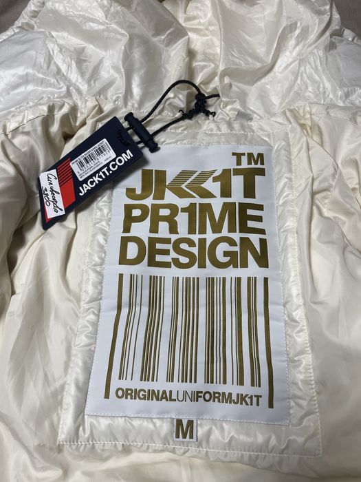 Продам новый пуховик