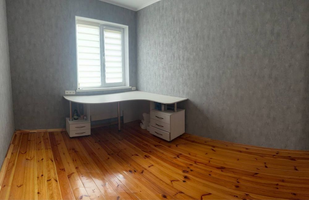 Продаж двоповерхового будинку по вул. Коваленка