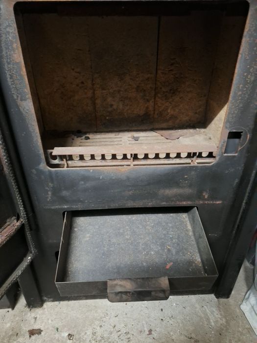 2 Kominki  piec koza