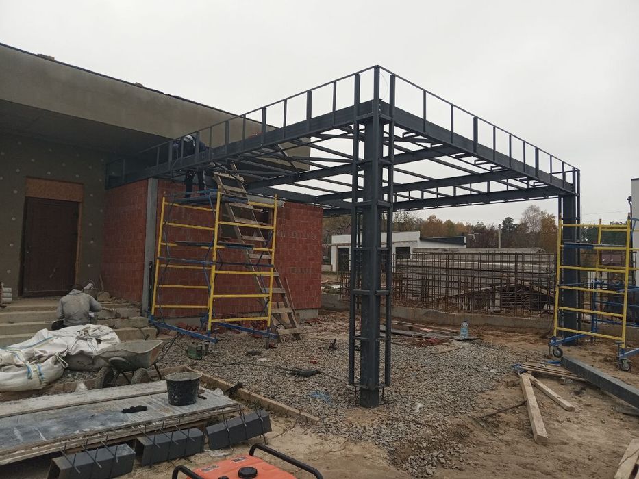 Строитель виполнит роботи