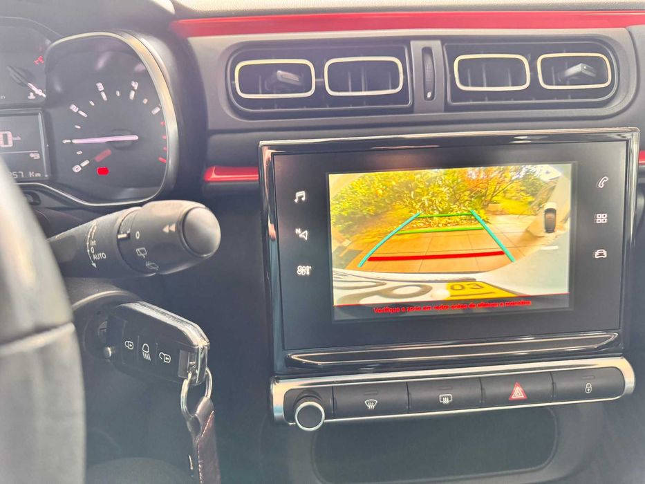 Carro como novo a bom preço