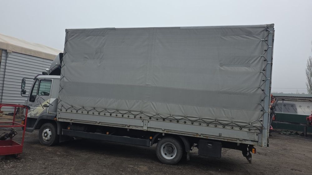 Тент,задні двері на ман