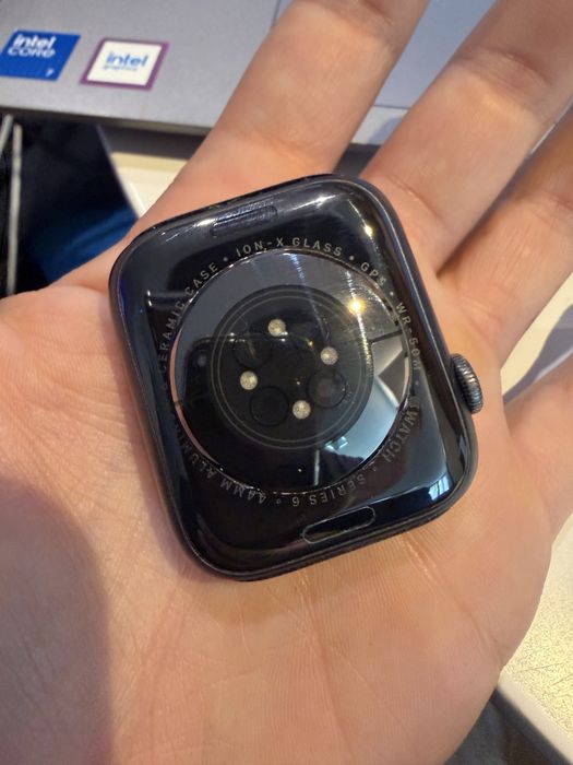 Apple Watch 6/ 44 mm