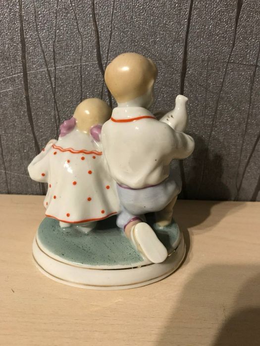 Продам фарфоровые статуэтки СССР