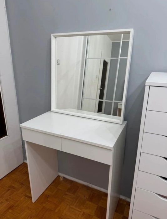 Toaletka IKEA + lustro IKEA