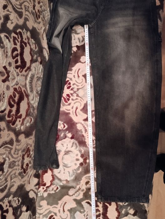 Продаю жіночі джинси BERSHKA нові