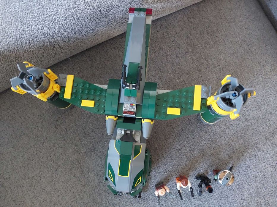 Zestaw lego star wars 7930 z 2011r., stan bardzo dobry