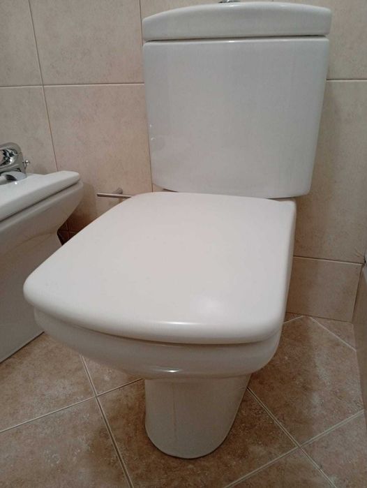 Sanita e bidé WC em muito bom estado