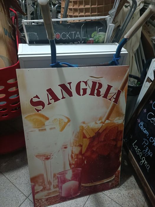 Cavaletes e placas publicitarias