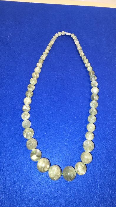 Colar em Lepidolite verde