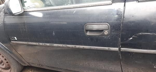 Porta frente esquerda OPEL Corsa B