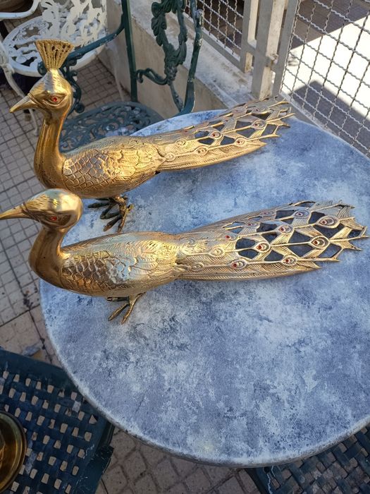 Par de pavões em bronze