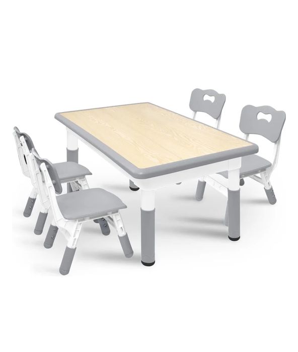 Stolik i krzesła komplet.