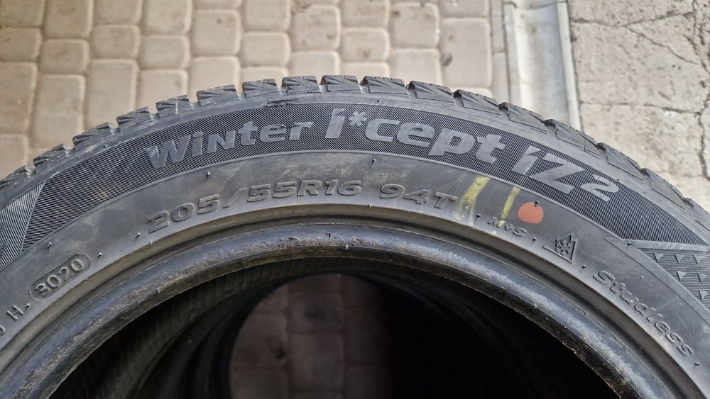 Шини Hankook Winter I*Cept IZ2  205/55 R16 94T