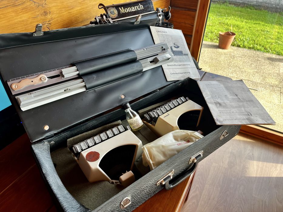 Antigas e raras maquinas escrever