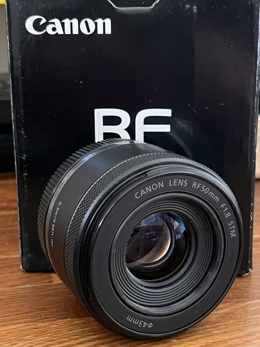 Canon RF 50mm 1.8