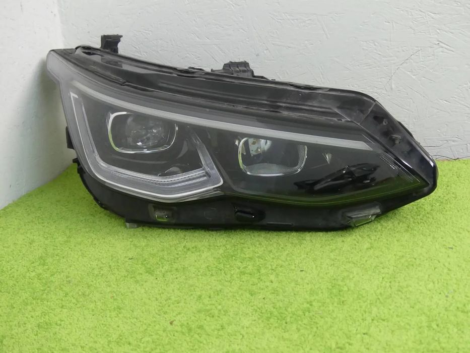lampa przód prawa vw golf 8 viii 5h 20- full led igła