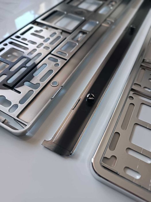 Ramka Ramki Tablicy Rejestracyjnej SREBRNA CHROM Rejestracja