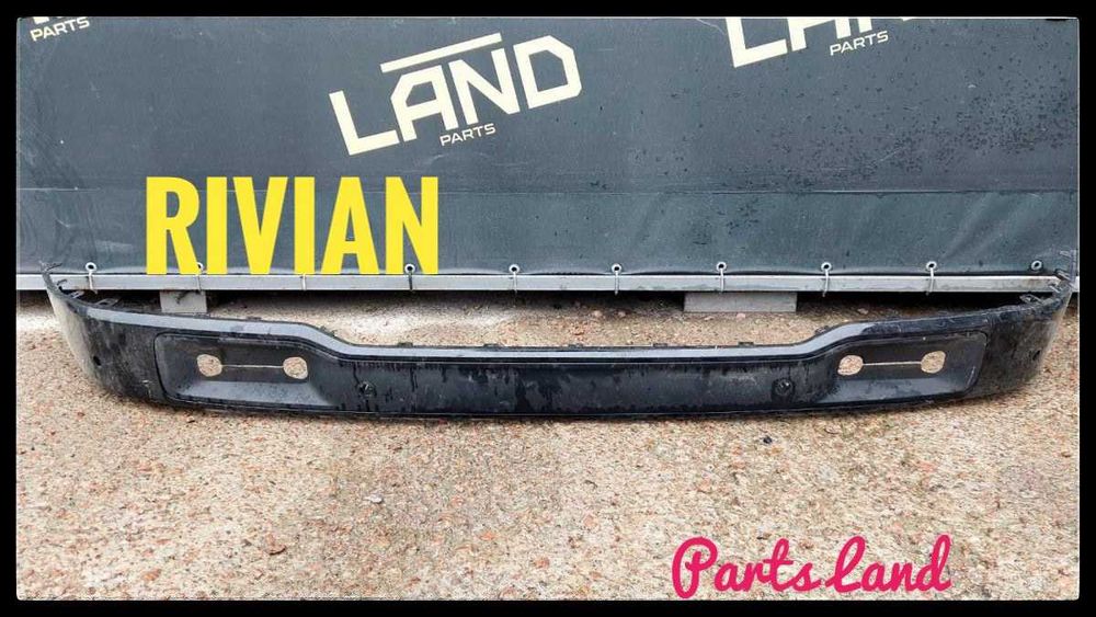 Молдинг переднього бамперу глянець Rivian R1S R1T PT00015369
