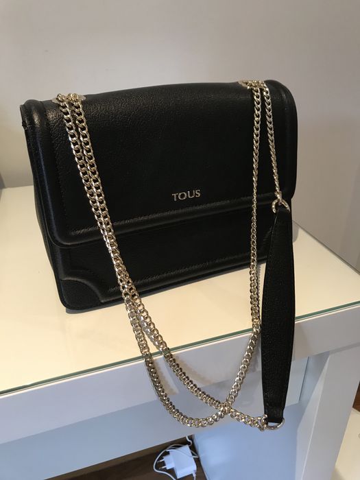 Mala TOUS preta com corrente Dourada ORIGINAL