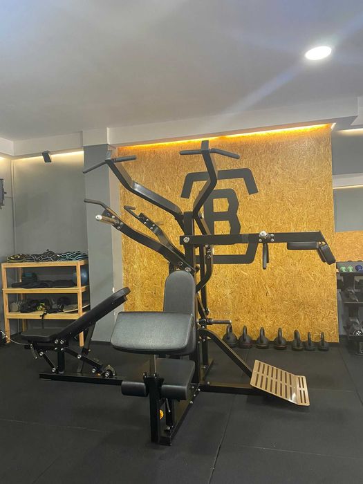 Máquina de musculação - multifunções da marca Fittest