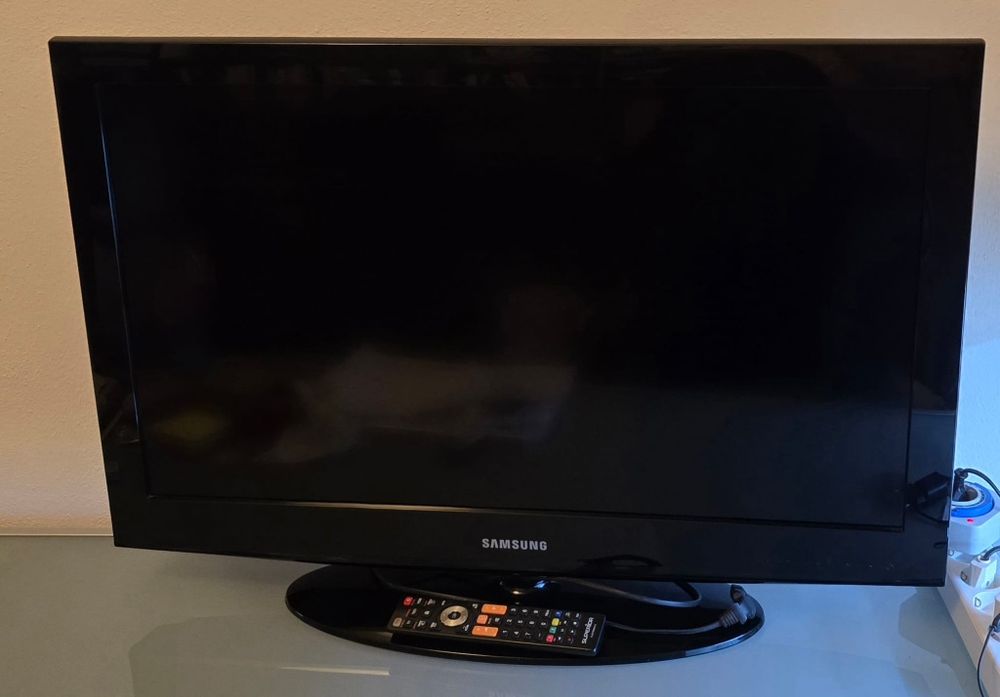 Televisão LCD Samsung 32"