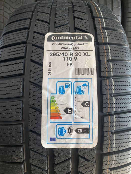 295/40/20 110V Continental Cross Contract Winter