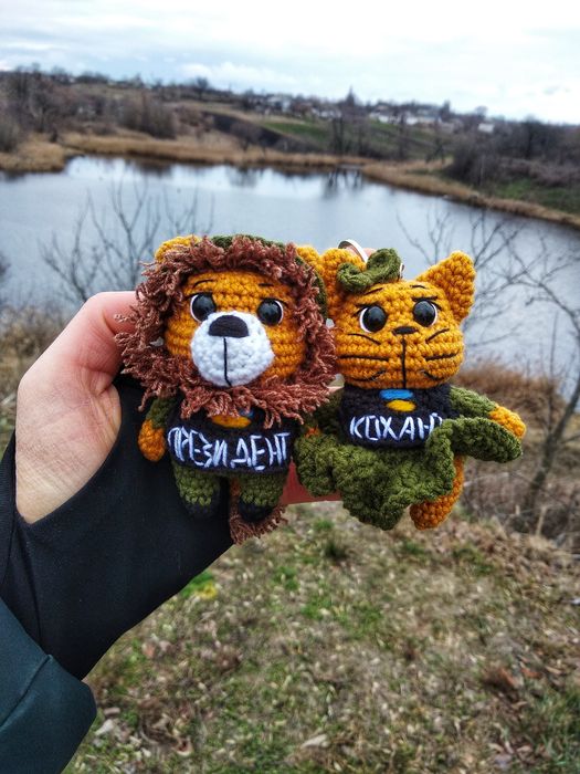 Військовий котик брелок