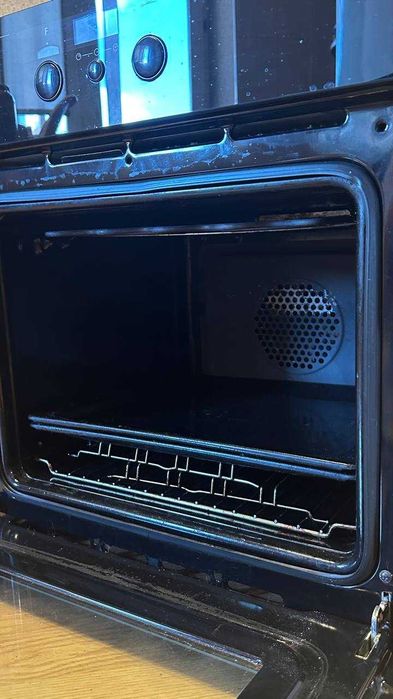 Духова шафа Whirlpool AKZ 2431 вбудована, робоча