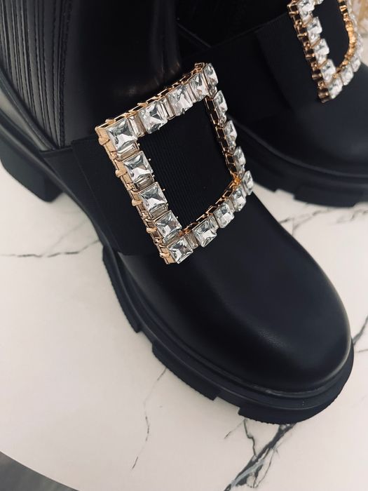 Botki rozmiar 38 czarne klamra wiosna wiosenne