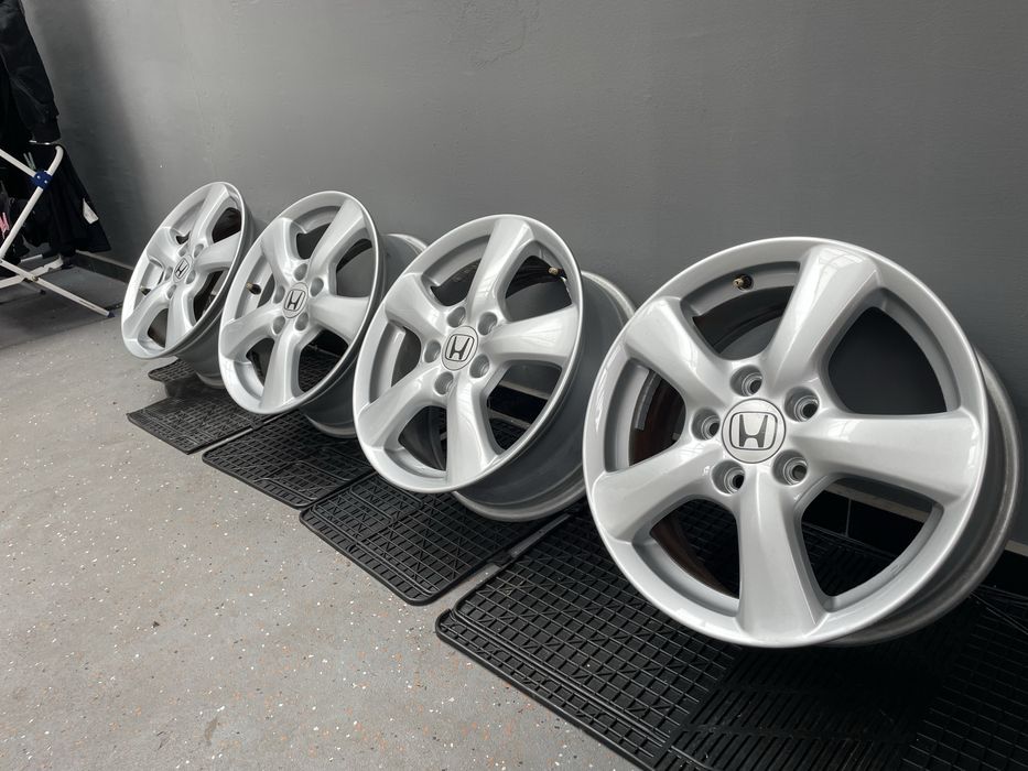 Alu-felgi Honda Civic 16 oryginalne idealne