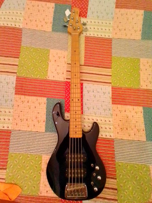 Baixo Elétrico 5 cordas G&L L2500 TRIBUTE SERIES