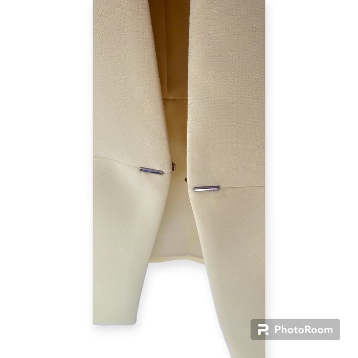 Blazer amarelo manga com pormenor