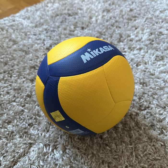 Волейбольный мяч Mikasa V300W