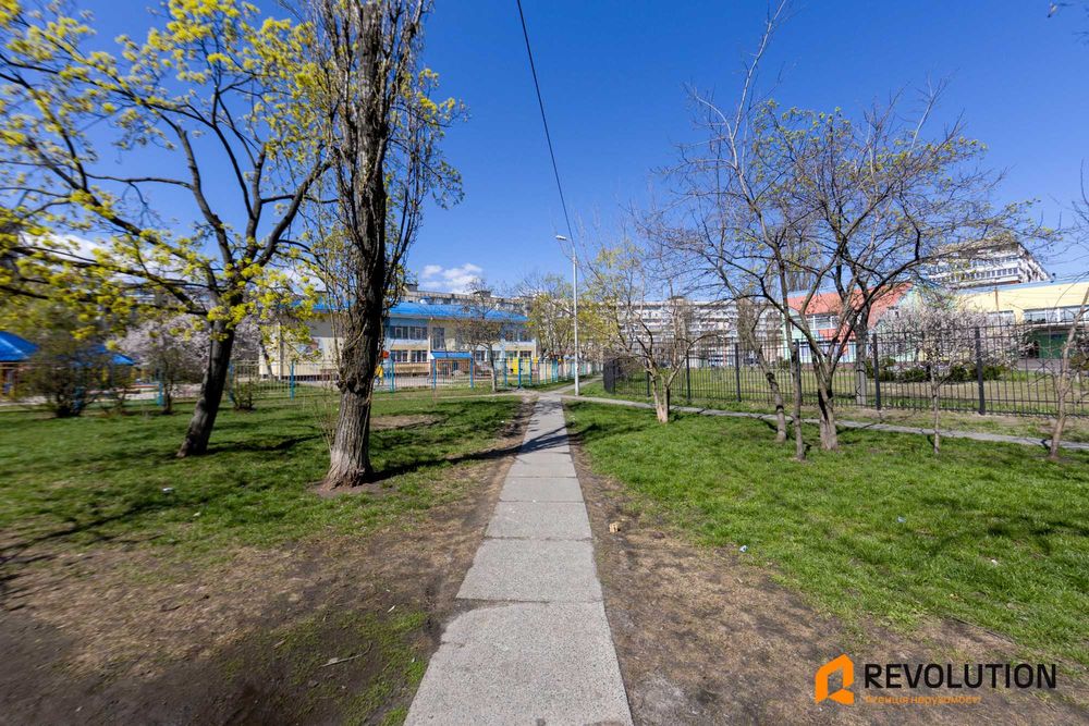 Продаж 1 кім БЕЗ % вул. Героїв Полку Азов 3а м. Оболонь 10 хв пішки