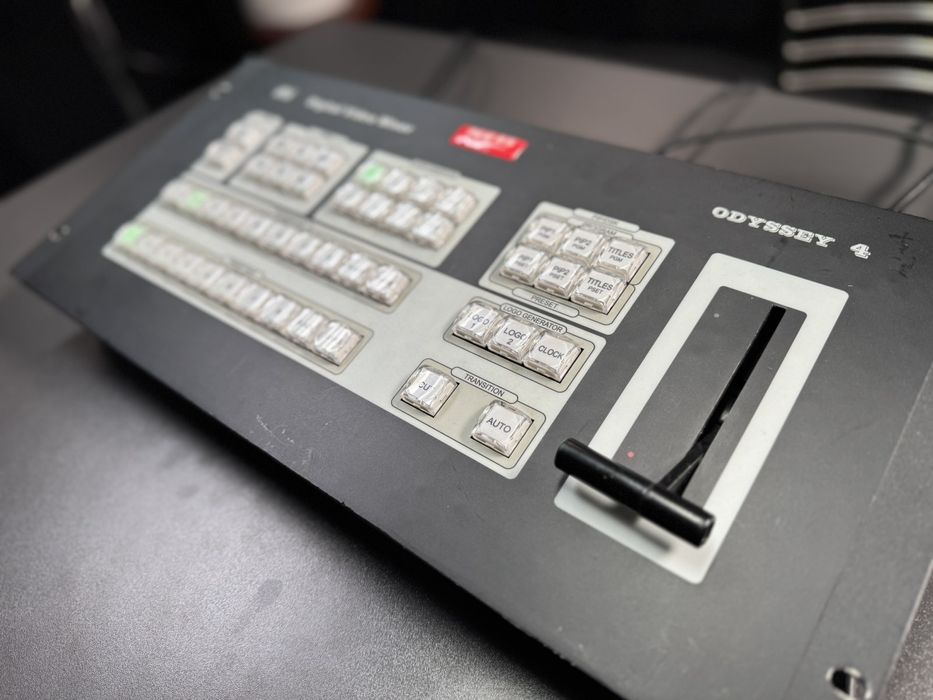 Відеомікшер Odissey 4 HD. 
8 SDI HD входів.