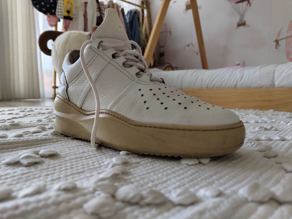 Filling Pieces Low Top