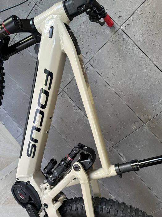 Електровелосипед Focus